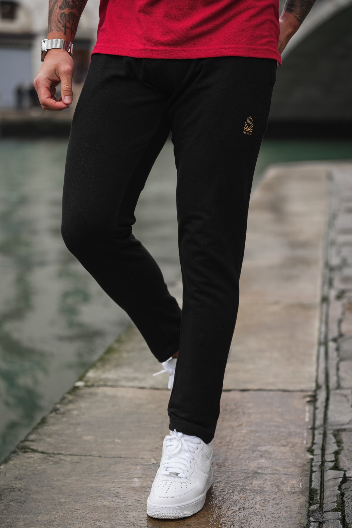 Crest trouser in Black