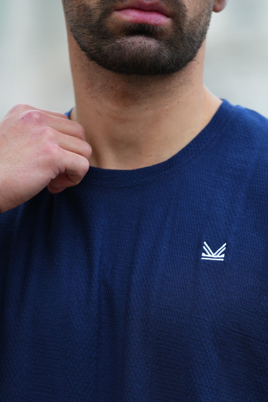 Cedro Textured Cotton Tee in Navy