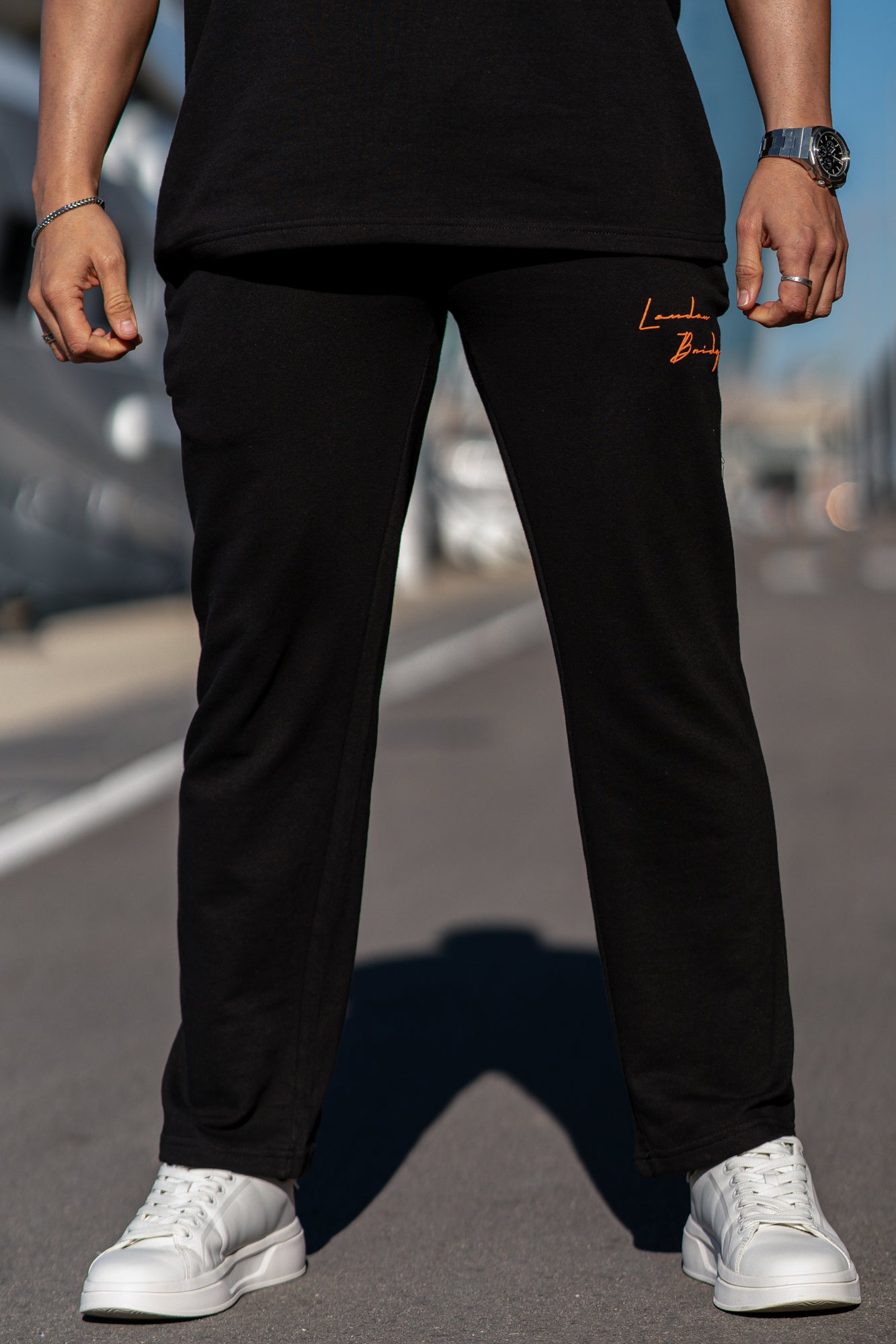 StraightFit Signature Trouser in Black