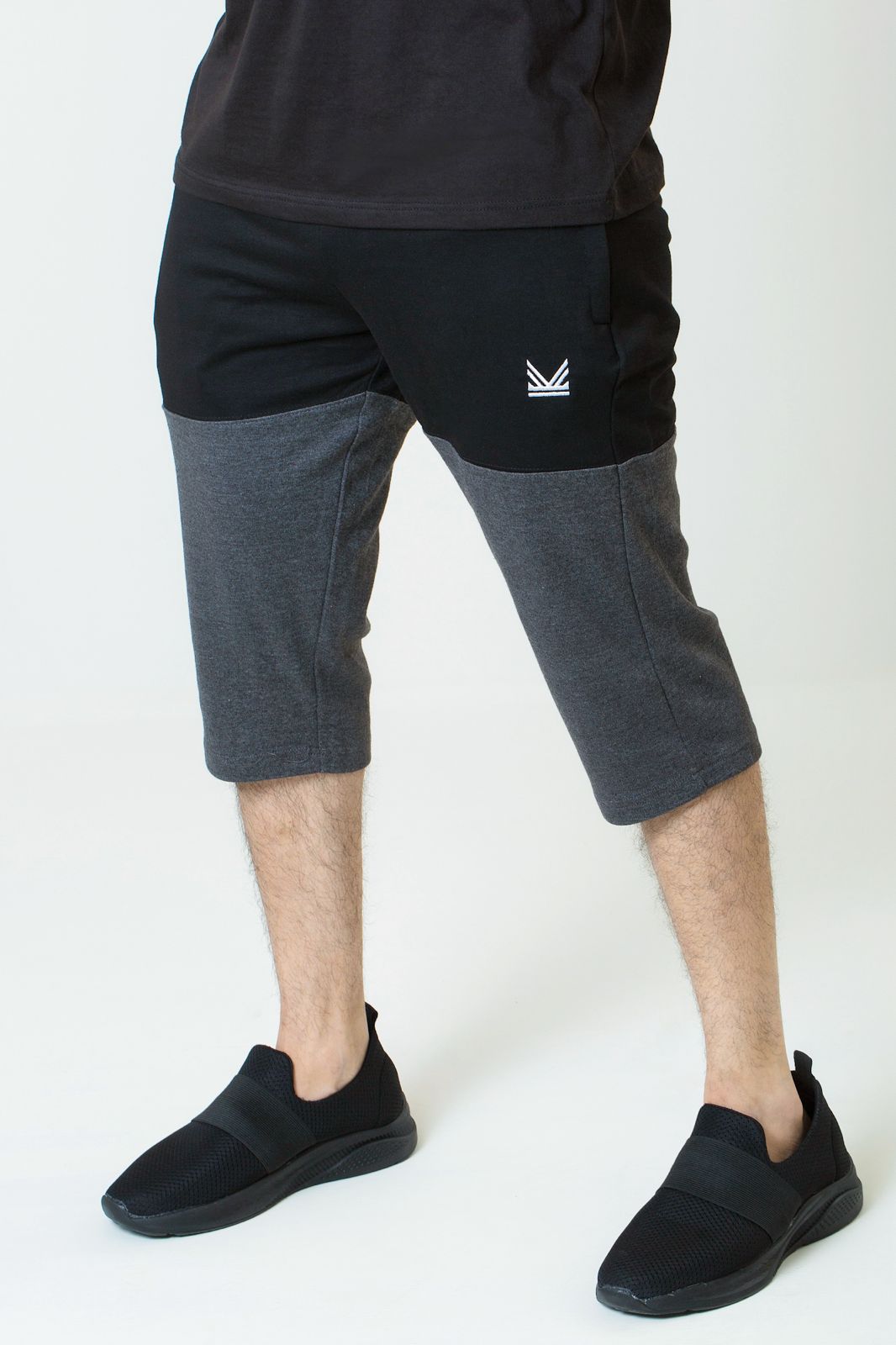 3/4 Quarter Shorts - Black/Charcoal